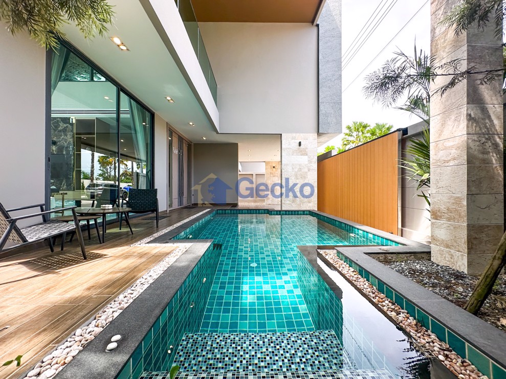 4 Bedrooms House in Madcha Nirvana Baanmae Villa 3  Huay Yai H012443 (Photo 4)
