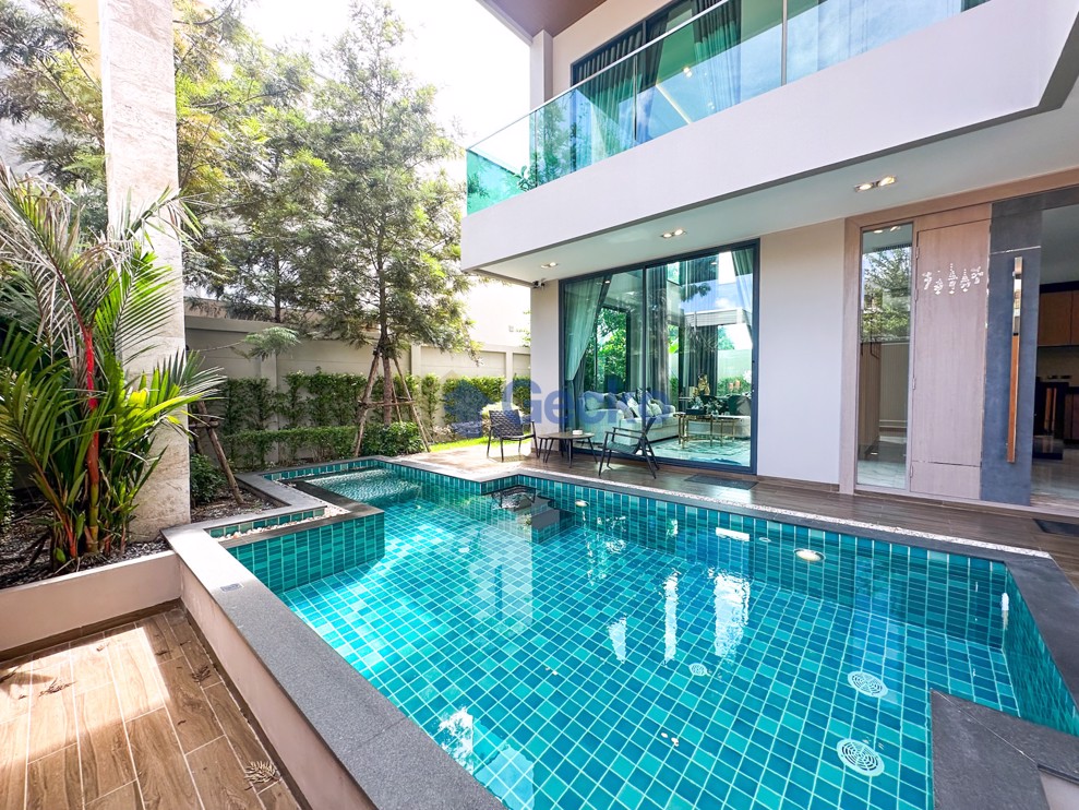 4 Bedrooms House in Madcha Nirvana Baanmae Villa 3  Huay Yai H012443 (Photo 2)