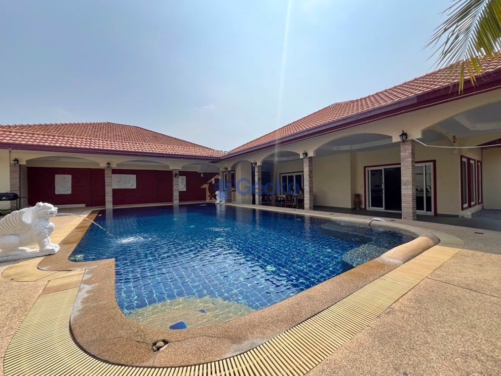 4 Bedrooms House in Eakmongkol 4  East Pattaya H012444 (Cover Photo)