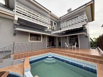4 Bedrooms House in Siam Place  East Pattaya H012457