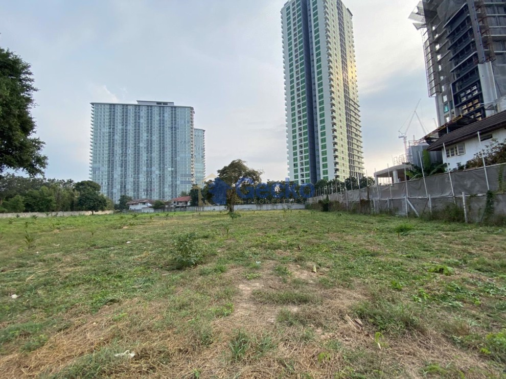 Land available in Jomtien L012463 (Photo 1)