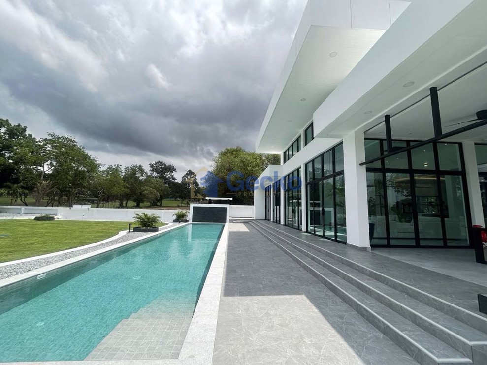 4 Bedrooms House in Phoenix Gold Golf & Country Club  Huay Yai H012468 (Cover Photo)
