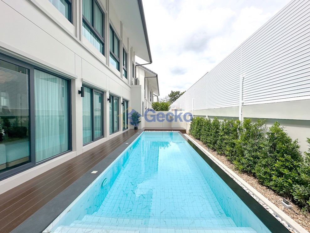 4 Bedrooms House in The Lavish  North Pattaya H012472 (Cover Photo)
