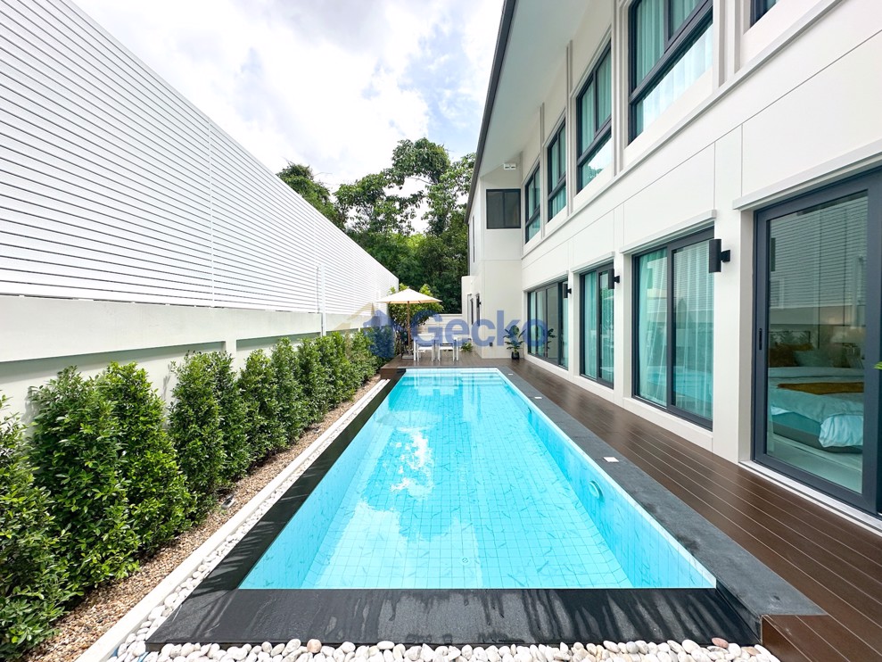 4 Bedrooms House in The Lavish  North Pattaya H012472 (Photo 1)