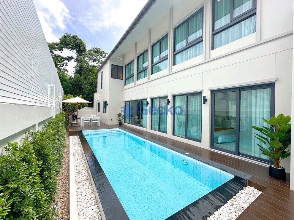 4 Bedrooms House in The Lavish  North Pattaya H012472 (Photo 2)