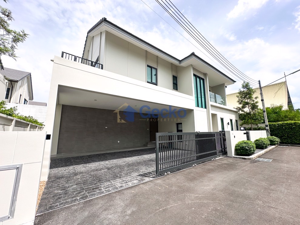 4 Bedrooms House in The Lavish  North Pattaya H012476 (Photo 2)