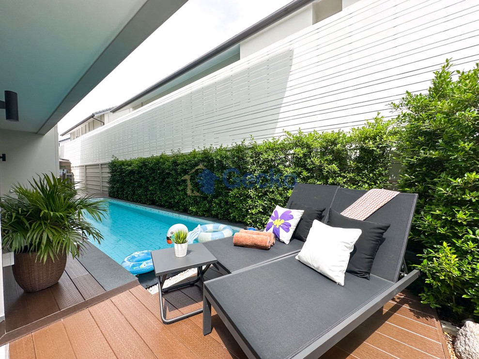 4 Bedrooms House in The Lavish  North Pattaya H012476 (Photo 1)