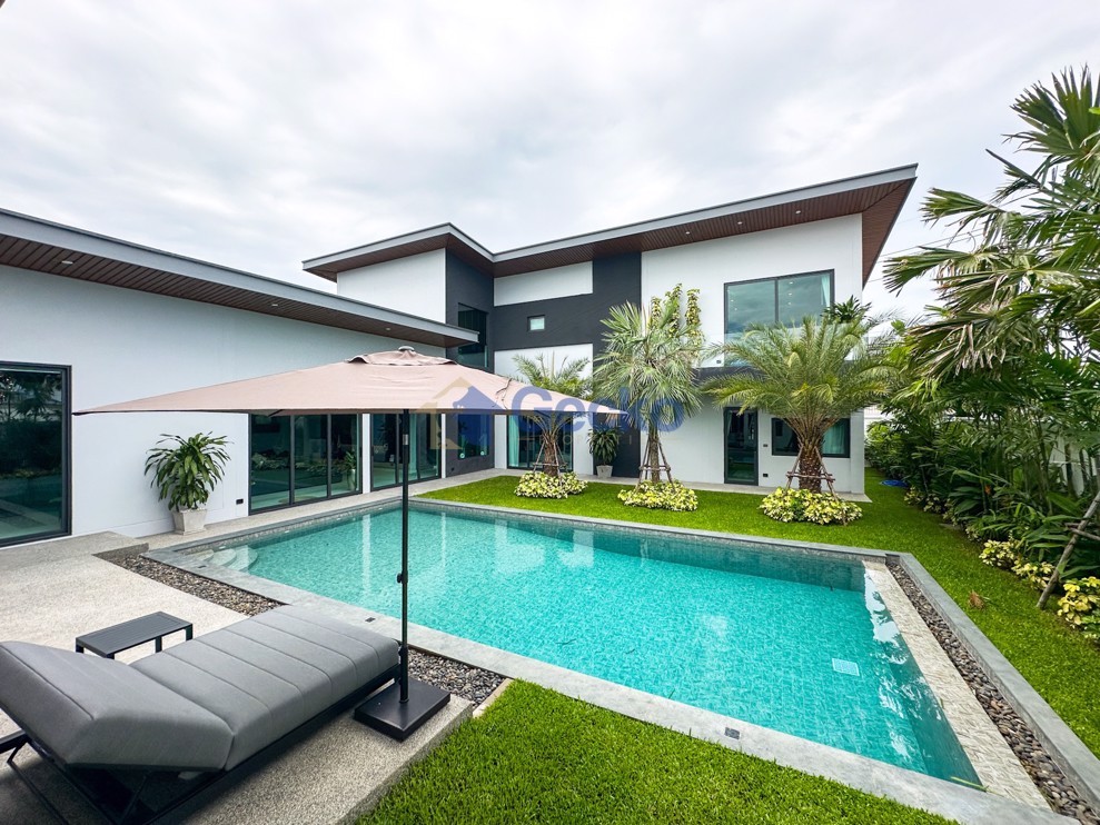 6 Bedrooms House in Sonora Residence  East Pattaya H012474 (Cover Photo)