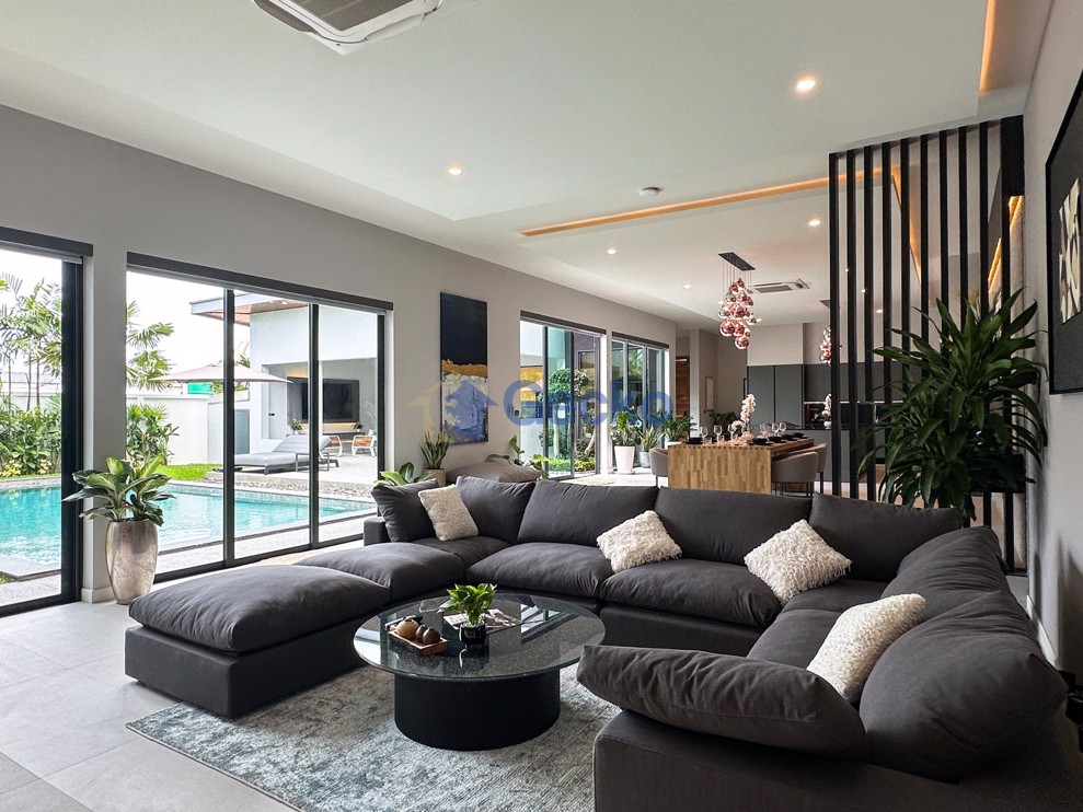 6 Bedrooms House in Sonora Residence  East Pattaya H012474 (Photo 1)