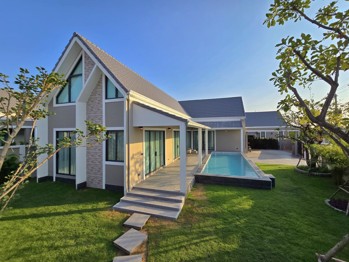 4 Bedrooms House  East Pattaya H012480
