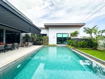 5 Bedrooms House in Sonora Residence  East Pattaya H012475