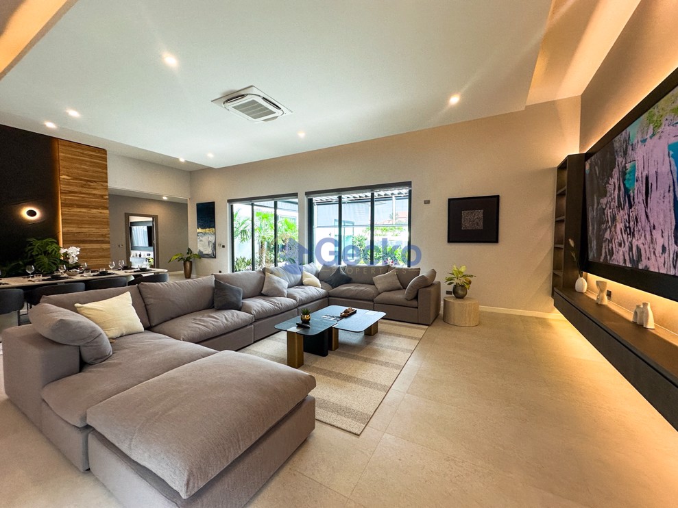 5 ห้องนอน บ้าน in Sonora Residence  พัทยาตะวันออก H012475 (Photo 1)