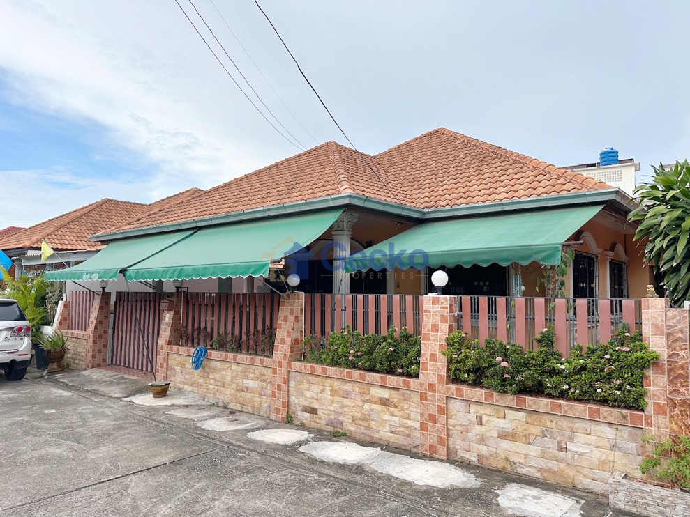 2 Bedrooms House in Eakmongkol 8  South Pattaya H012486 (Cover Photo)