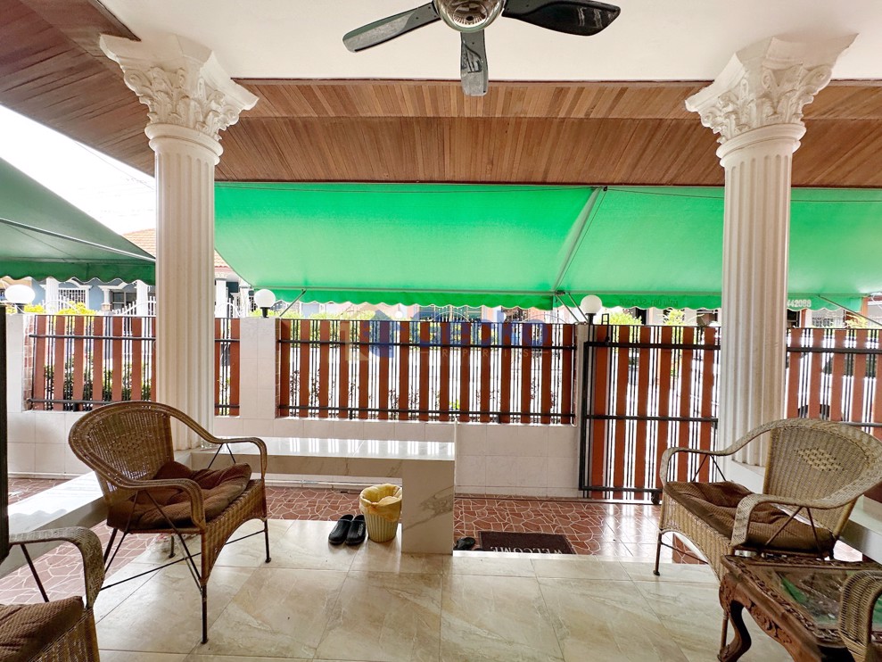 2 Bedrooms House in Eakmongkol 8  South Pattaya H012486 (Photo 1)