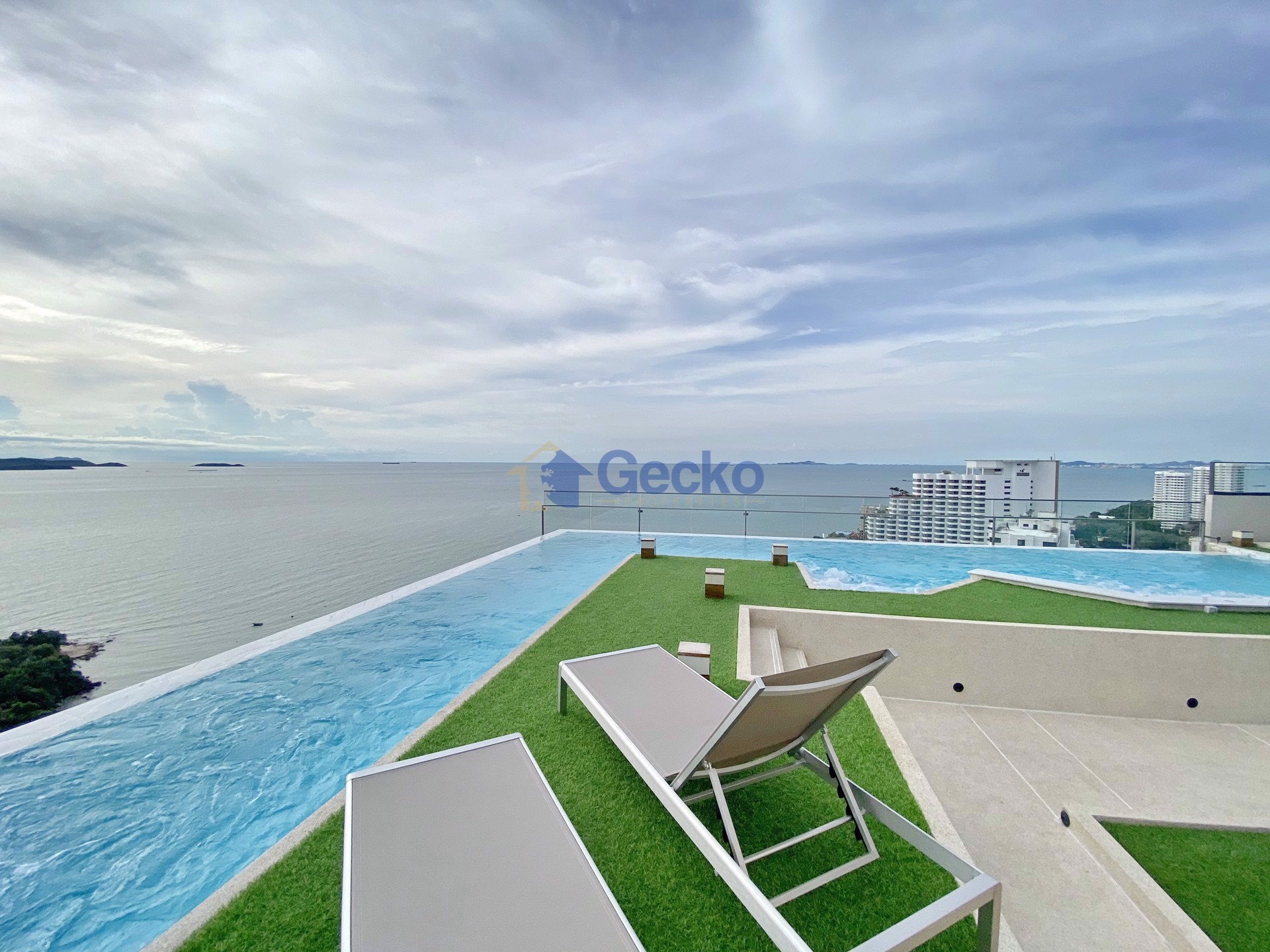 Studio Condo in Andromeda  Pratumnak C012494