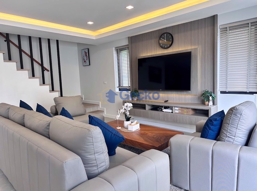 4 Bedrooms House in Zensiri Midtown Villas  Central Pattaya H012498 (Photo 3)