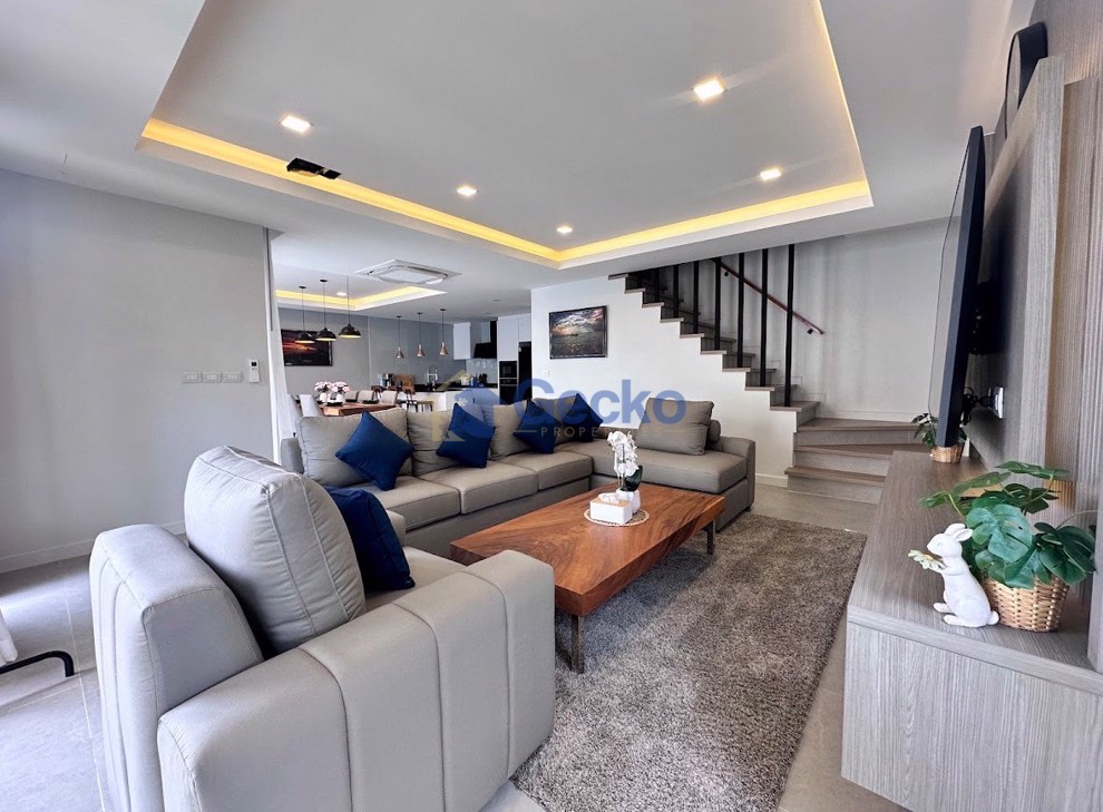 4 Bedrooms House in Zensiri Midtown Villas  Central Pattaya H012498 (Photo 4)