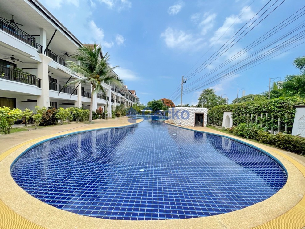 3 Bedrooms Condo in Sunrise Beach Resort and Residence Na Jomtien C012514 (Cover Photo)