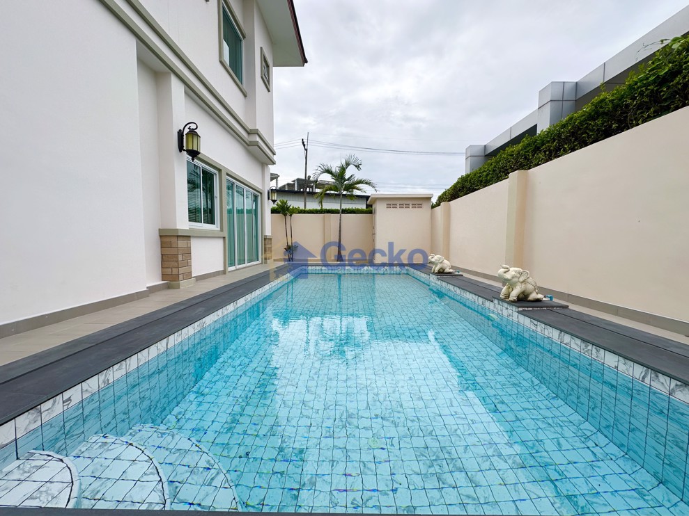 4 Bedrooms House in Baan Dusit Garden  Huay Yai H012518 (Photo 3)