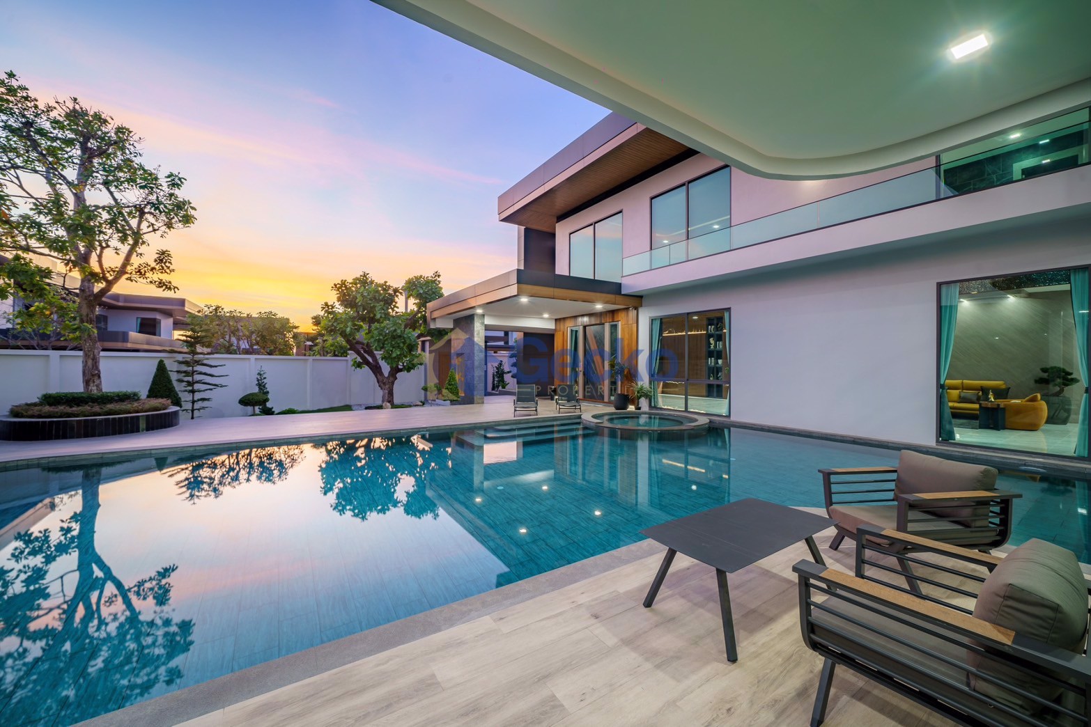6 Bedrooms House in M mountain grand Villa  East Pattaya H012521