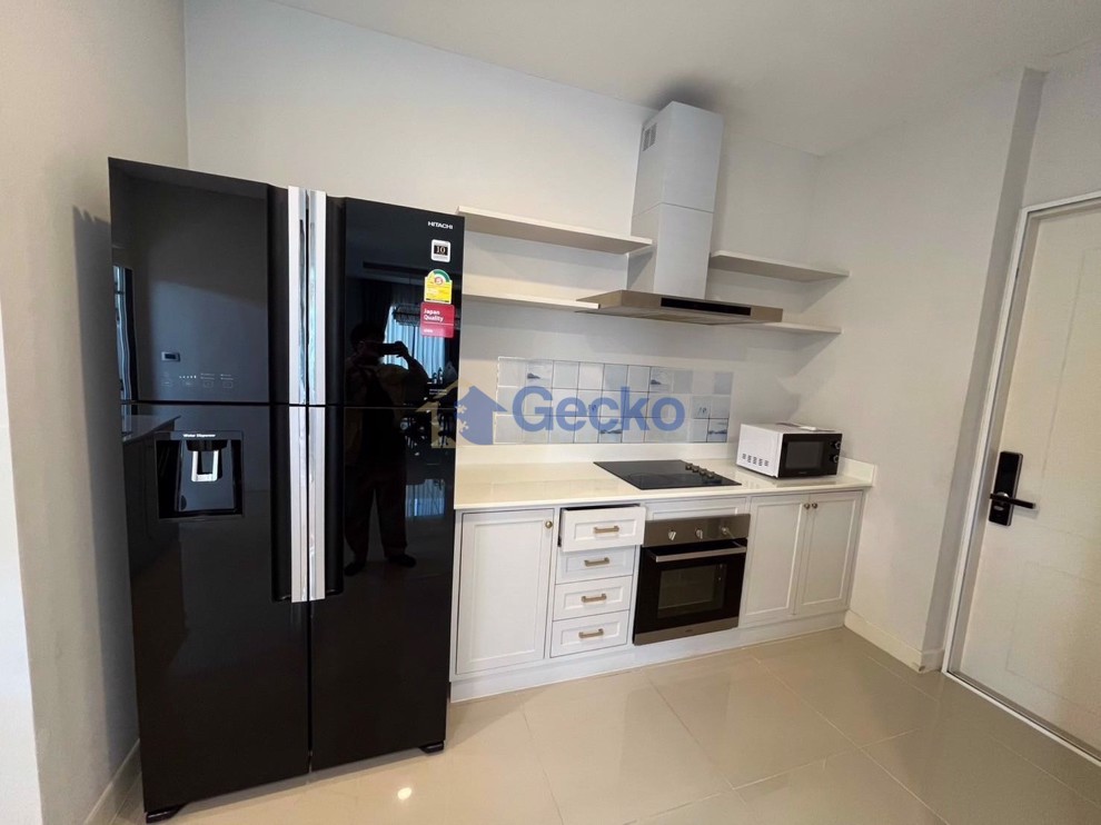 3 Bedrooms House in Patta Ville  East Pattaya H012522 (Photo 4)