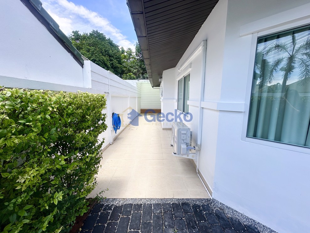 3 Bedrooms House in Green Field Villa 3  East Pattaya H012529 (Photo 4)