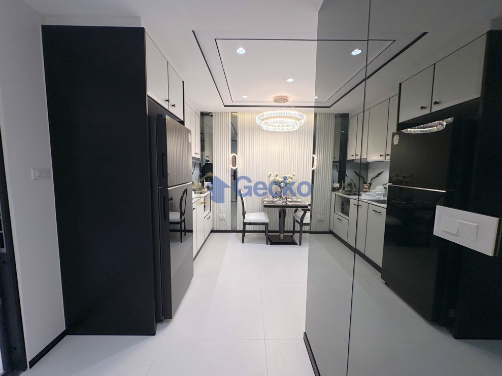 Studio Condo in Embassy Life Jomtien C012541 (Photo 3)