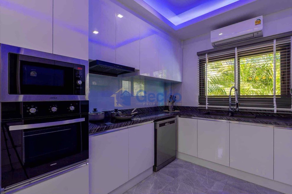 5 Bedrooms House in View Point Villa Jomtien  Jomtien H012546 (Photo 3)