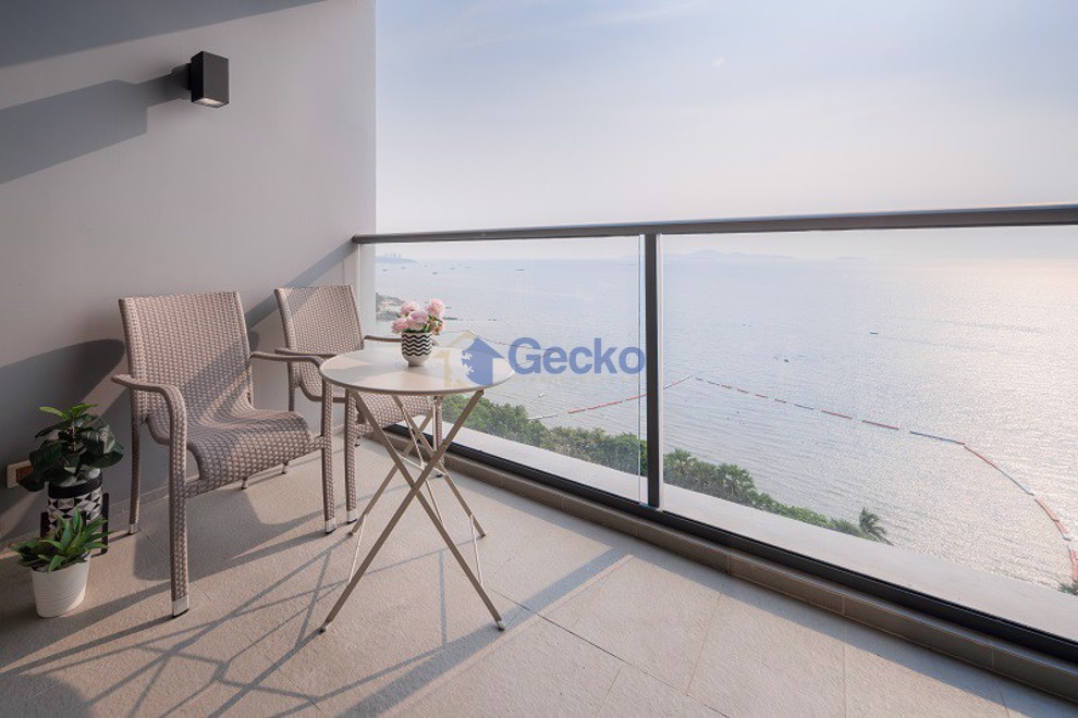 Studio Condo in The Zire Wongamat C009070 (Cover Photo)