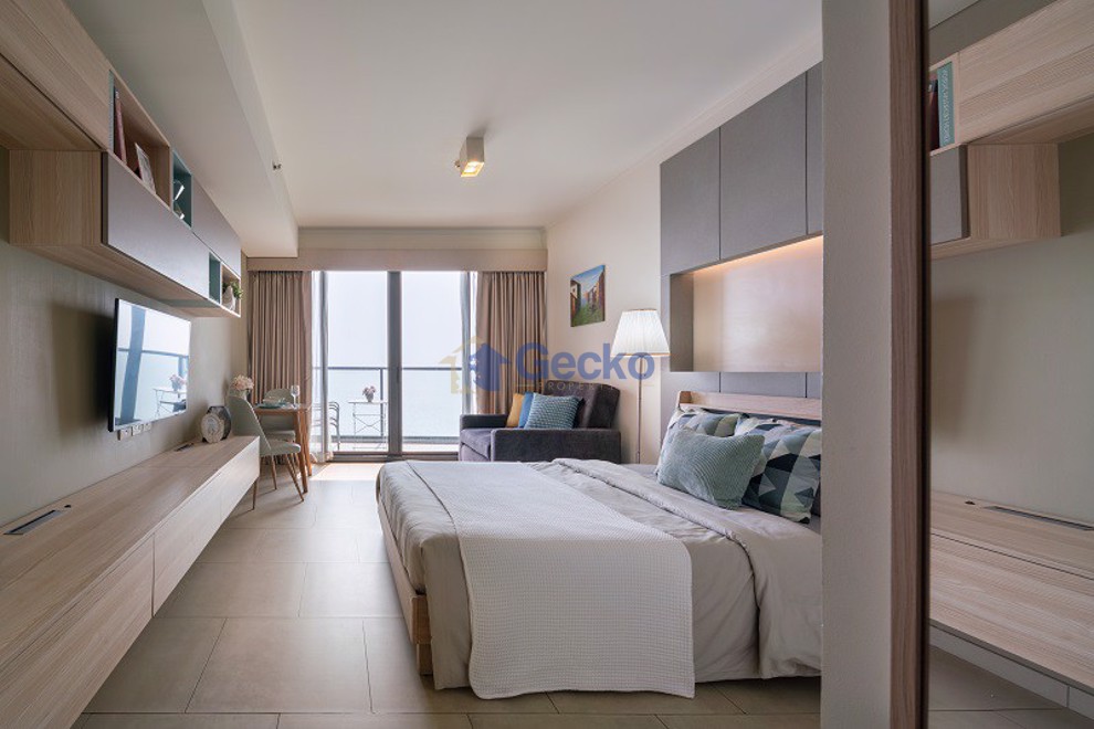 Studio Condo in The Zire Wongamat C009070 (Photo 3)
