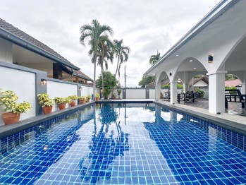 3 Bedrooms House in Pattaya Land & House  East Pattaya H012531