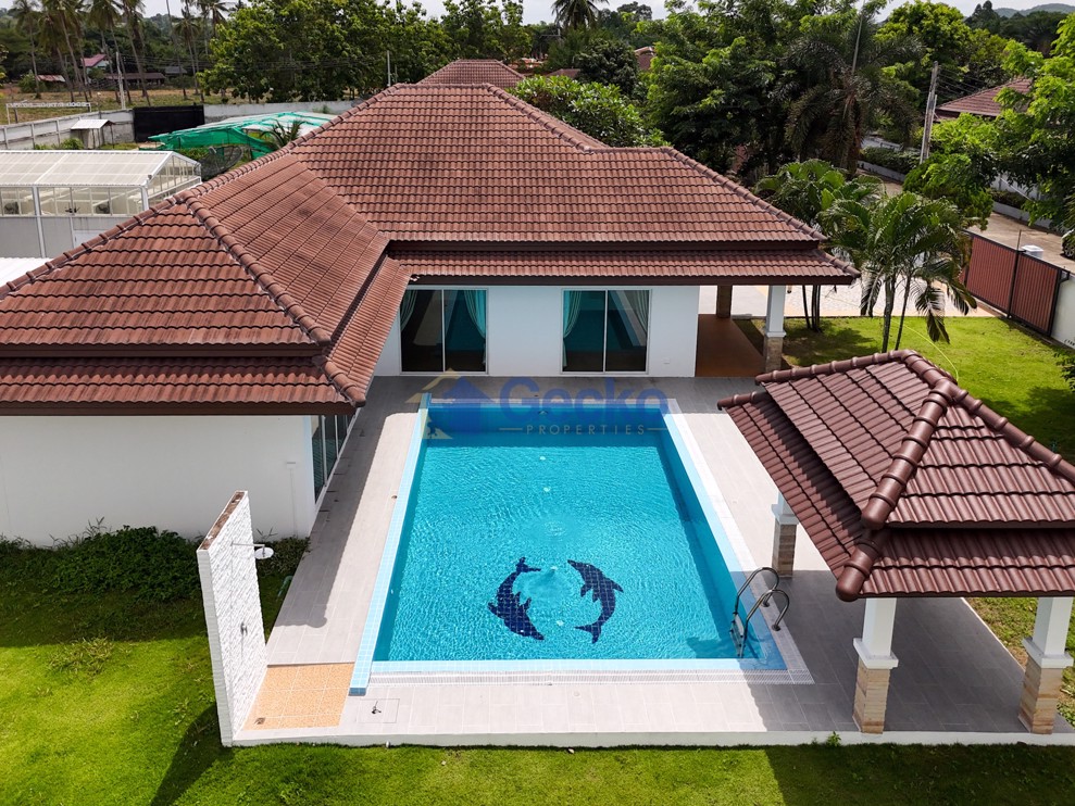 3 ห้องนอน บ้าน in Unique Villas  นาจอมเทียน H012557 (Photo 1)