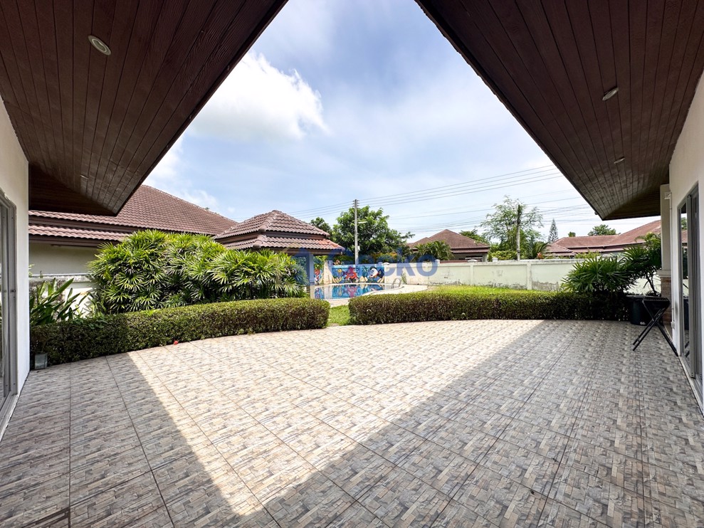 3 Bedrooms House in Unique Villas  Na Jomtien H012558 (Photo 4)