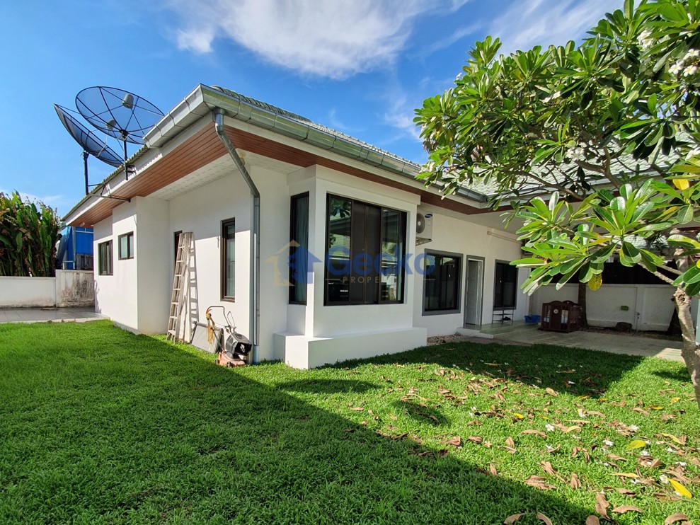 4 Bedrooms House in Siam Place  East Pattaya H012561 (Photo 3)