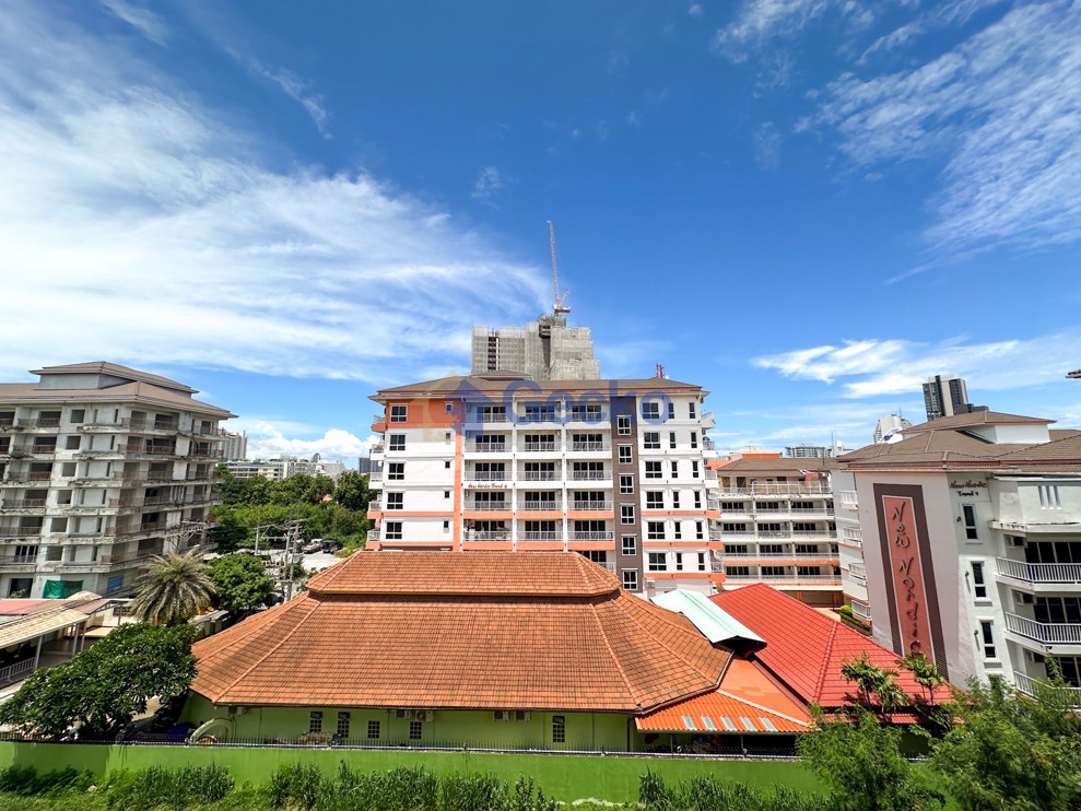 2 Bedrooms Condo in The Bay View Condominium 1 Pratumnak C005724 (Photo 2)