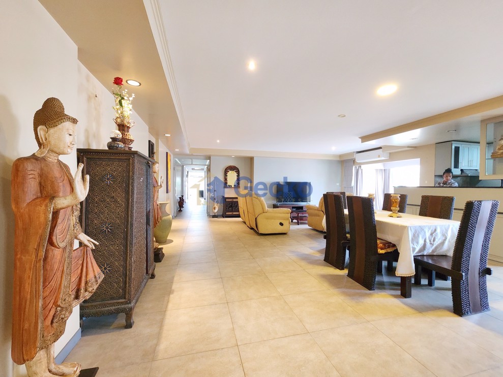 2 Bedrooms Condo in The Bay View Condominium 1 Pratumnak C005724 (Photo 3)