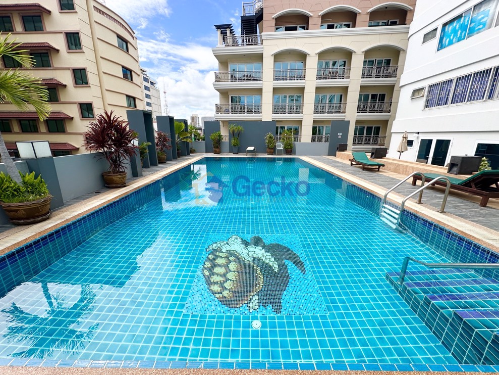 Studio Condo in Pattaya Beach Condo Central Pattaya C012569 (Photo 2)