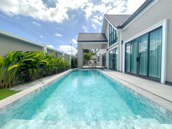 4 Bedrooms House  East Pattaya H012572