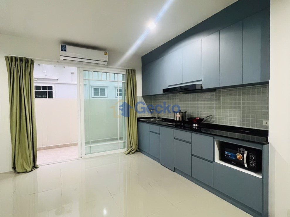 3 Bedrooms House in Bristol Park Pattaya  Huay Yai H012575 (Photo 2)