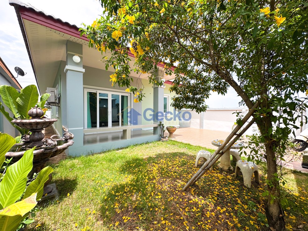 3 Bedrooms House  East Pattaya H012577 (Photo 3)