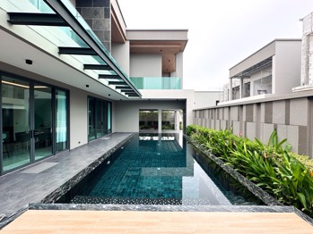 5 Bedrooms House in Arrowanyx  Huay Yai H010807