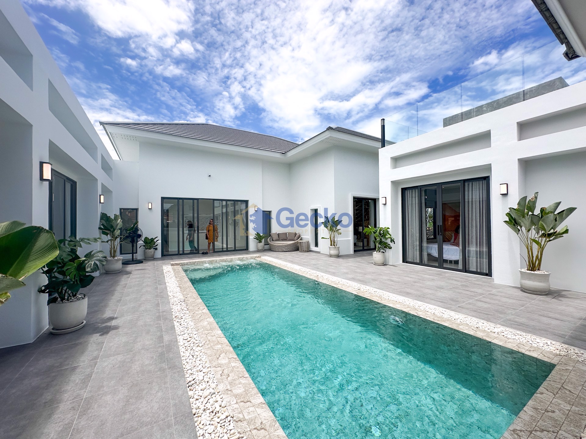 5 Bedrooms House in Paradise Villa 3  East Pattaya H012593