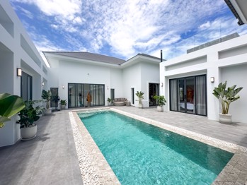 5 Bedrooms House in Paradise Villa 3  East Pattaya H012593
