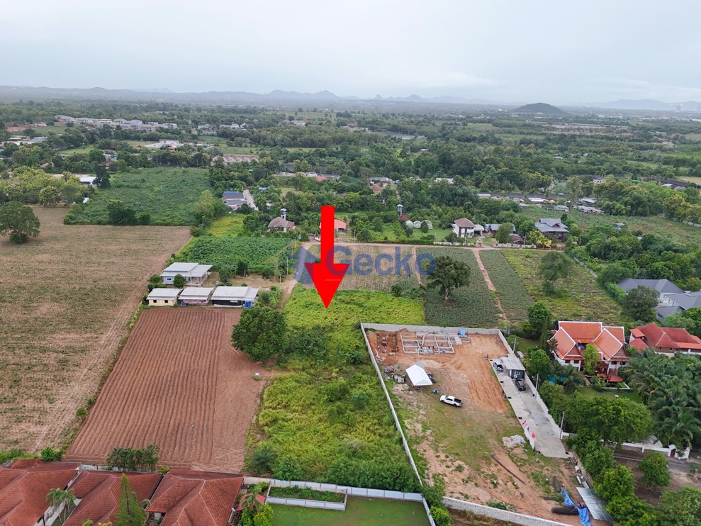 Land available in East Pattaya L010118 (Photo 3)