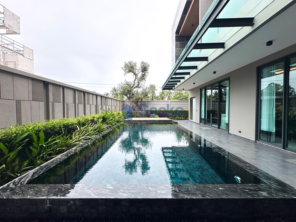 Arowanyx Baanmae Villa 8 (Photo 4)
