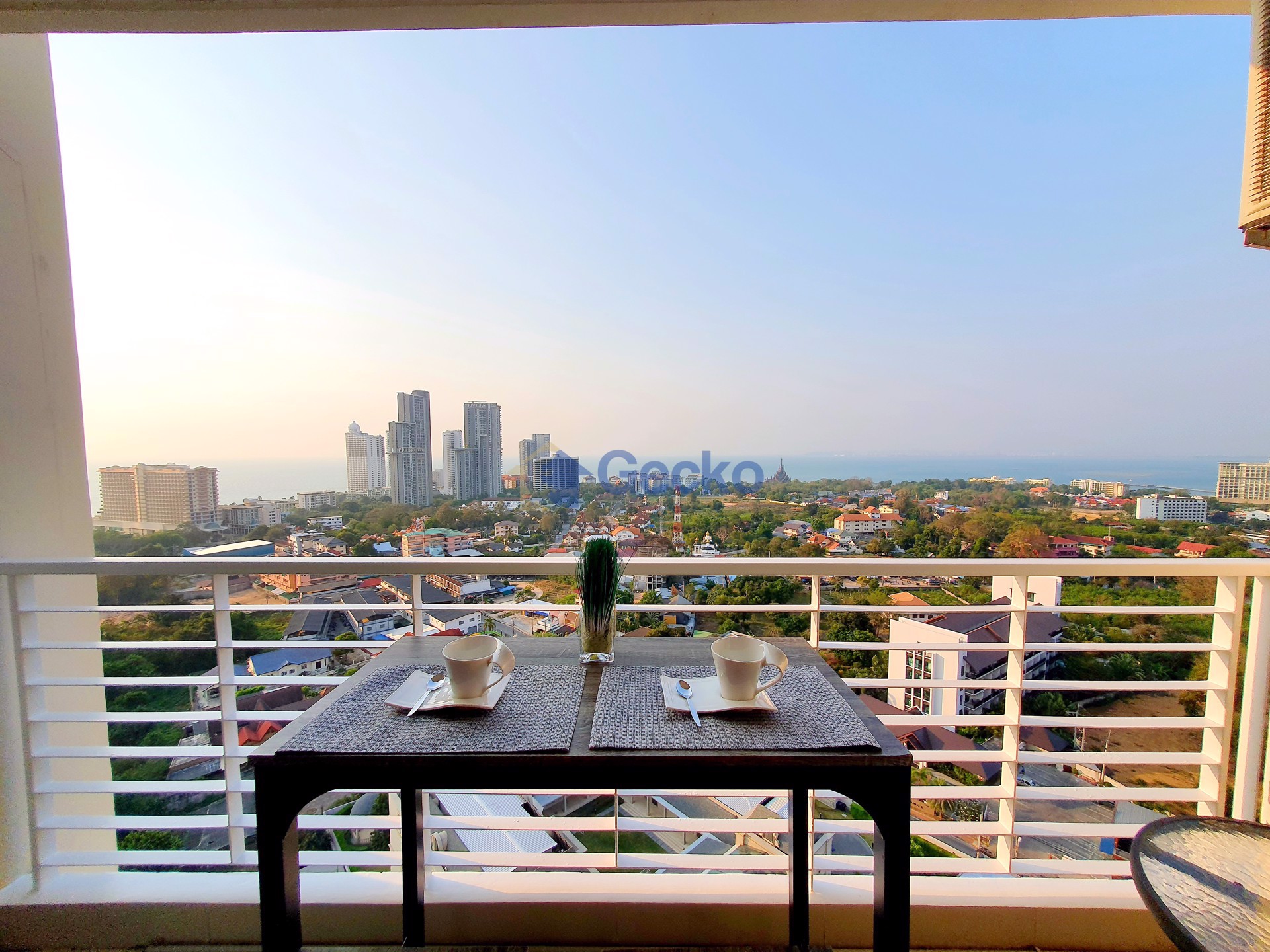 1 Bedroom Condo in AD Condo Hyatt Wongamat C009097