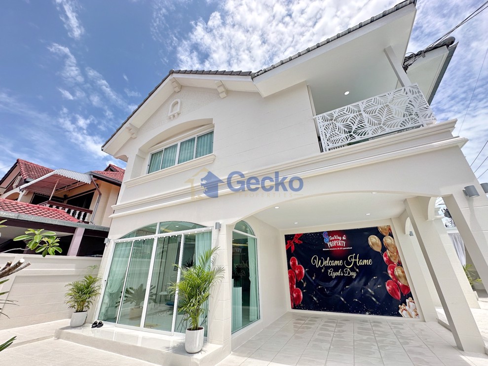 5 Bedrooms House in Country Club Villa  East Pattaya H012612 (Photo 3)
