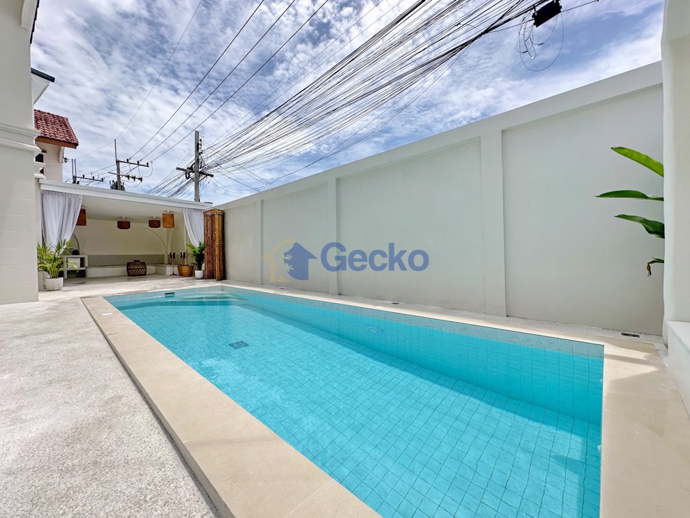 5 Bedrooms House in Country Club Villa  East Pattaya H012612 (Photo 2)