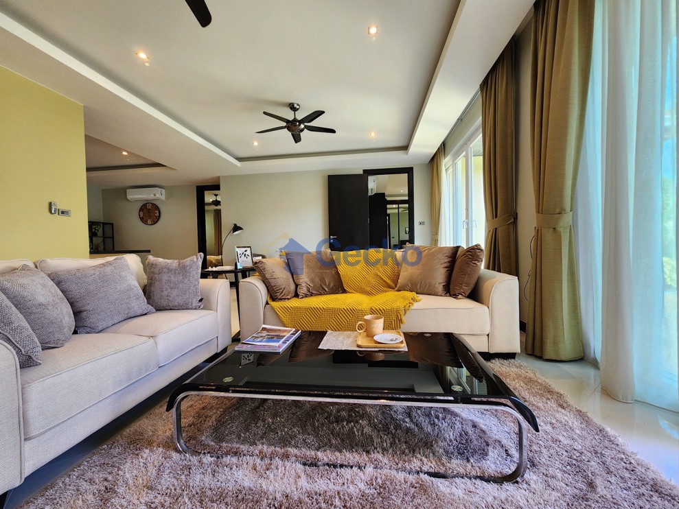 4 Bedrooms House in Whispering Palms  East Pattaya H012624 (Photo 3)