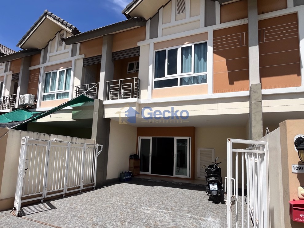 3 Bedrooms House in The Palm City Hill  East Pattaya H012640 (Cover Photo)